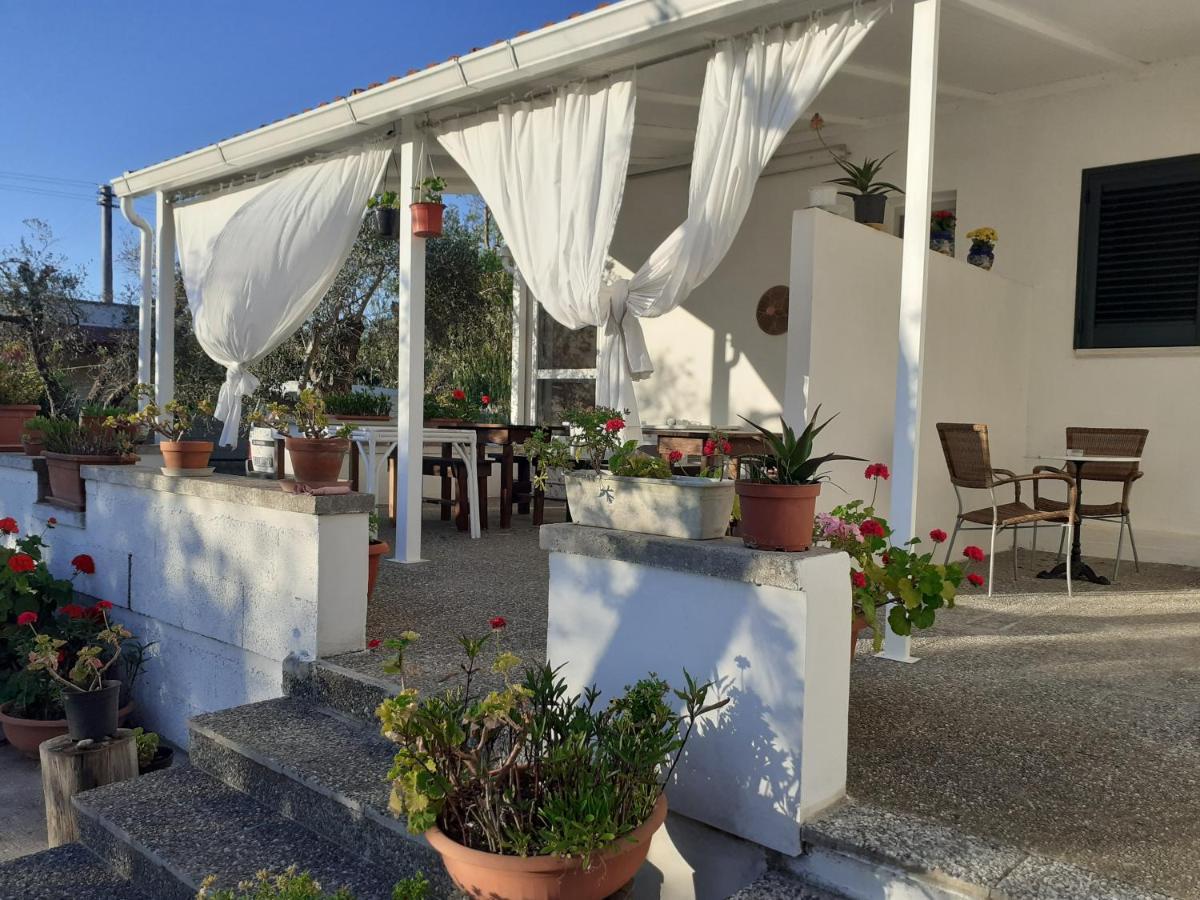 Casa Vacanza Fiorella Torre dell'Orso Ngoại thất bức ảnh