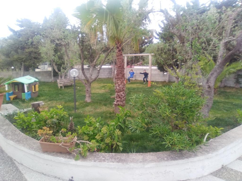 Casa Vacanza Fiorella Torre dell'Orso Ngoại thất bức ảnh