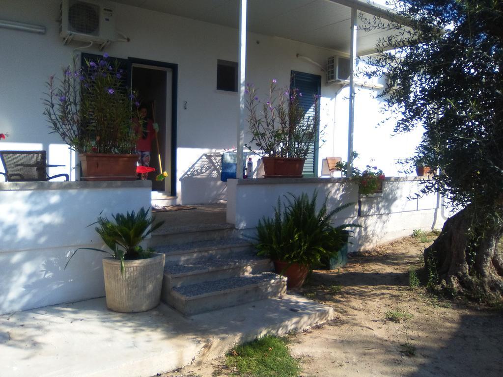 Casa Vacanza Fiorella Torre dell'Orso Ngoại thất bức ảnh