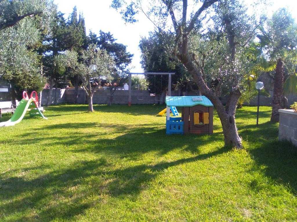 Casa Vacanza Fiorella Torre dell'Orso Ngoại thất bức ảnh