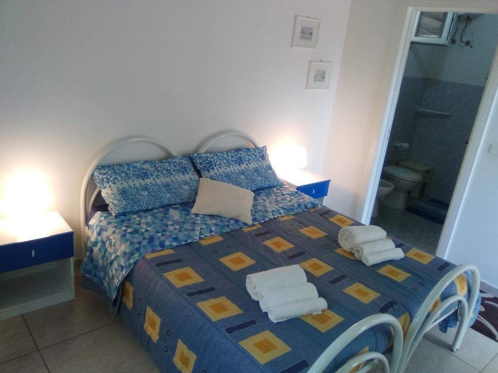 Casa Vacanza Fiorella Torre dell'Orso Ngoại thất bức ảnh