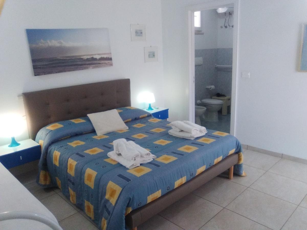 Casa Vacanza Fiorella Torre dell'Orso Ngoại thất bức ảnh