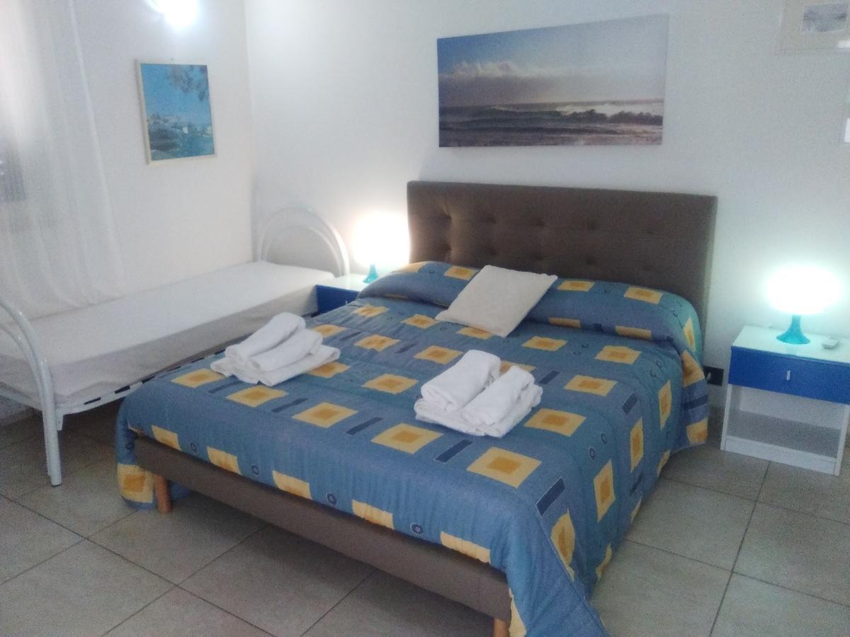 Casa Vacanza Fiorella Torre dell'Orso Ngoại thất bức ảnh